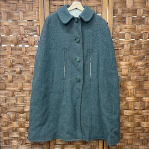 Vintage Wool Stylish Green Button-Up Cape